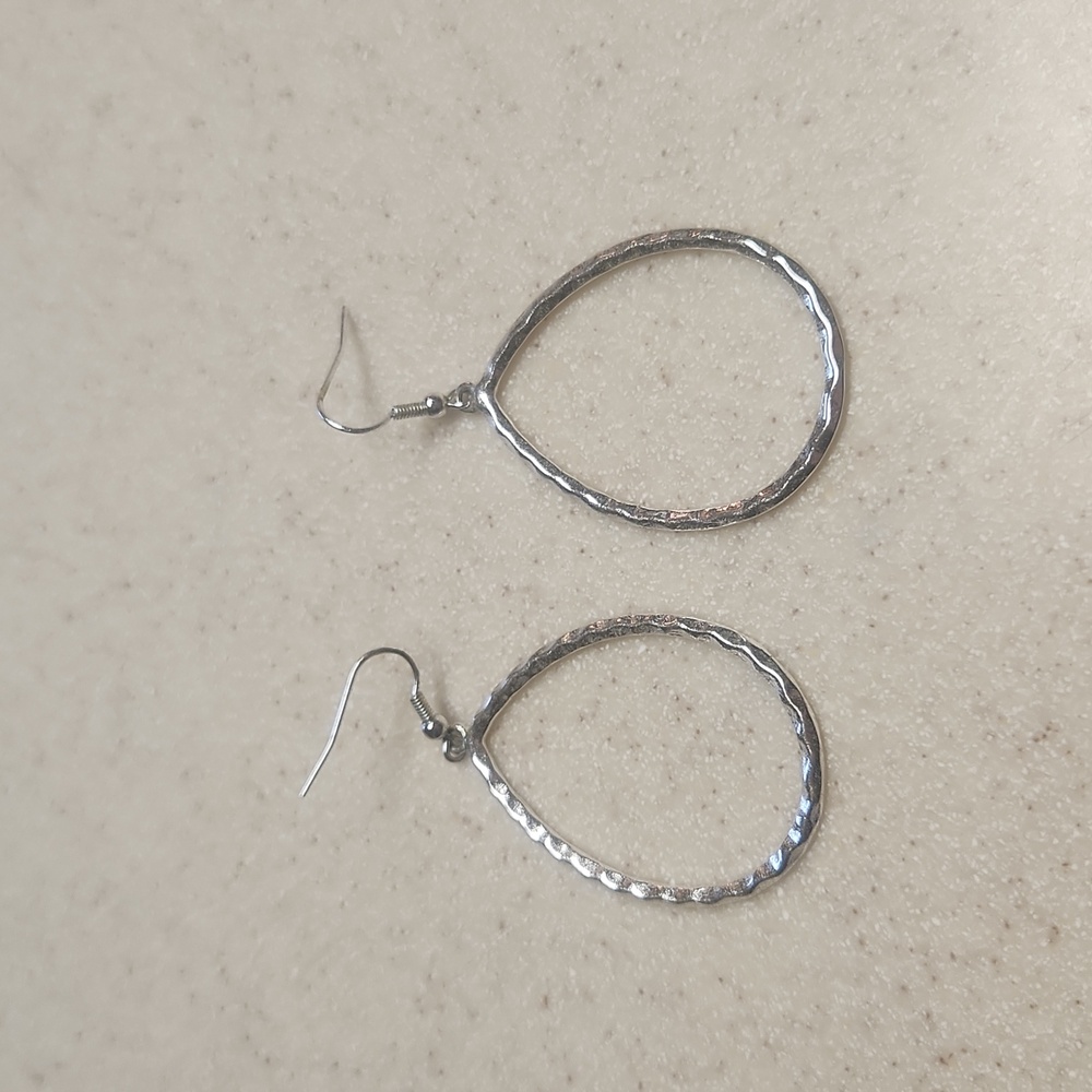 Silver Tear Drop Earrings, GUC